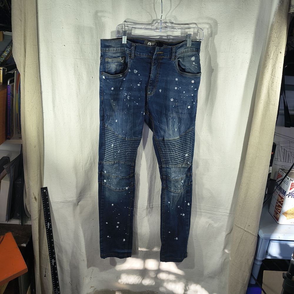 Men's Size 34 X 32 Dark Blue Relaxed AHP Distressed Jeans Missing Button Closure